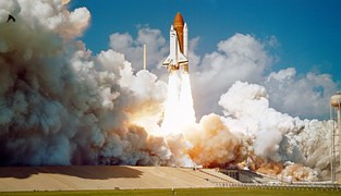 Space Shuttle Challenger beim Start