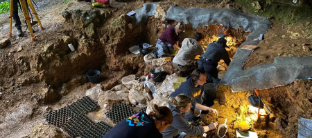 Ausgrabung in der H&ouml;hle von Tourtoirac in Frankreich
